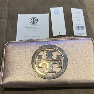 Tory Burch Metallic Rose Gold Card Holder - new never used